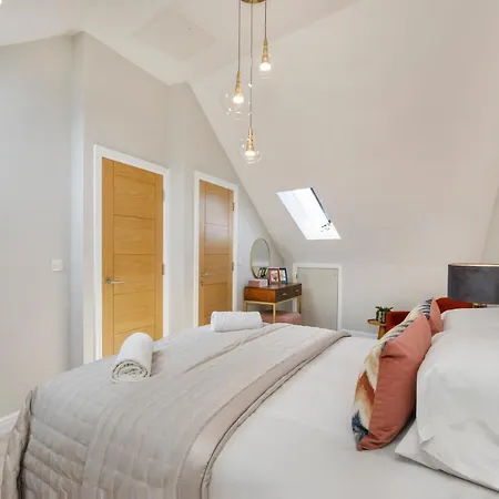 Apartment Crescent Court Modern And Luxurious *