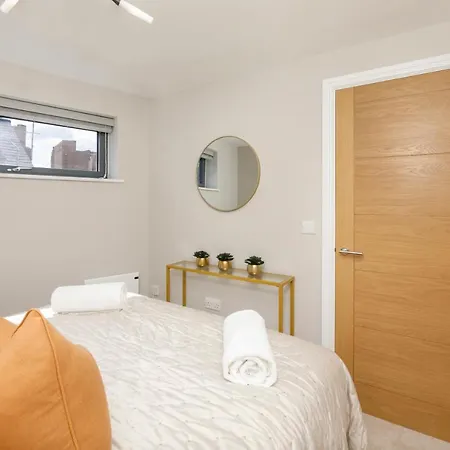 Crescent Court Modern And Luxurious شقة *