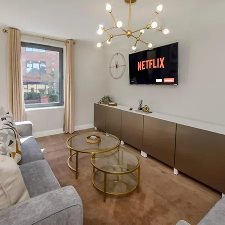 Crescent Court Modern And Luxurious 公寓