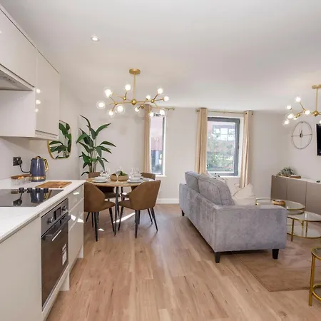 Apartment Crescent Court Modern And Luxurious York