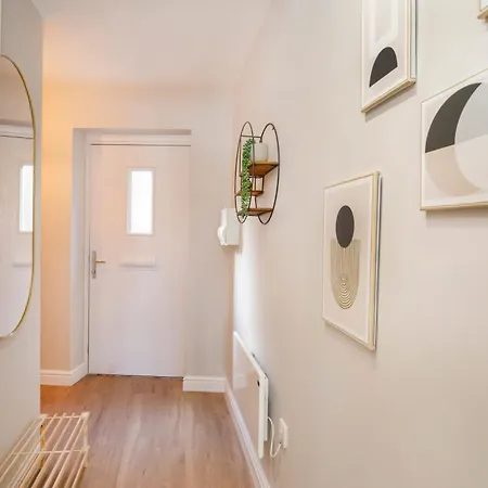 Crescent Court Modern And Luxurious شقة يورك