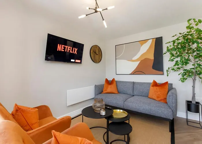 דירה Crescent Court Modern And Luxurious *