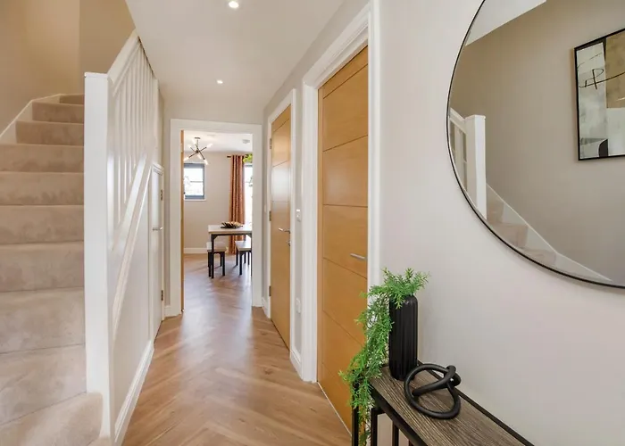 דירה Crescent Court Modern And Luxurious *