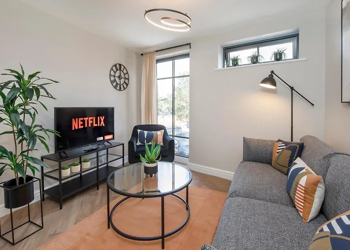 דירה Crescent Court Modern And Luxurious *