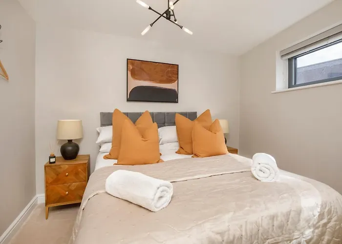 דירה Crescent Court Modern And Luxurious *