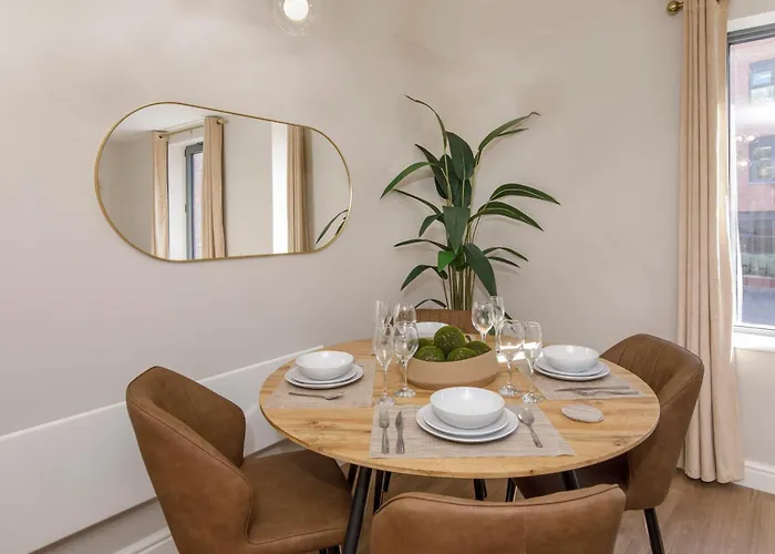 דירה Crescent Court Modern And Luxurious יורק