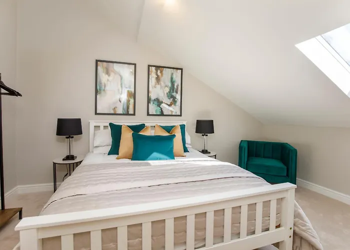 דירה Crescent Court Modern And Luxurious *