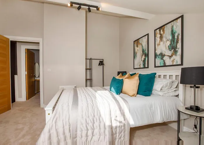 Crescent Court Modern And Luxurious דירה יורק