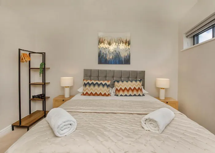 Crescent Court Modern And Luxurious דירה יורק