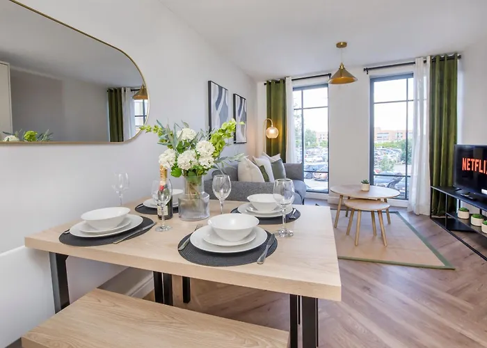 דירה Crescent Court Modern And Luxurious יורק