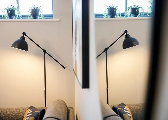 דירה Crescent Court Modern And Luxurious