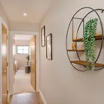 Apartment Crescent Court Modern And Luxurious York