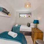 Apartment Crescent Court Modern And Luxurious York