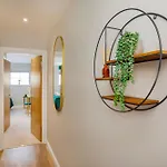 Crescent Court Modern And Luxurious Apartment York