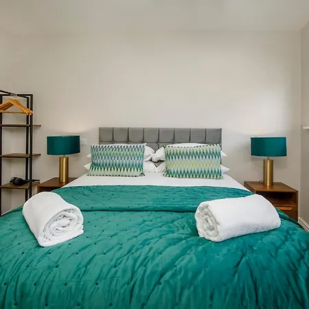 Apartament Crescent Court Modern And Luxurious